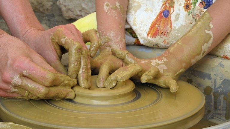 K-ART SZAKKÖR - "Túri kezecskék az Agyagban"